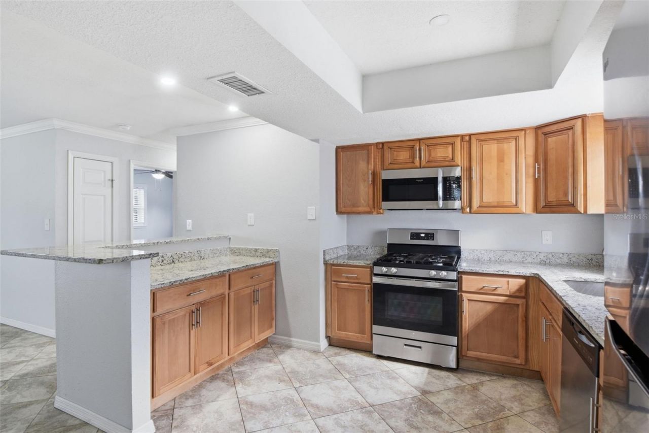 1842 Shore Acres Boulevard Ne, Saint Petersburg, FL 33703 Photo