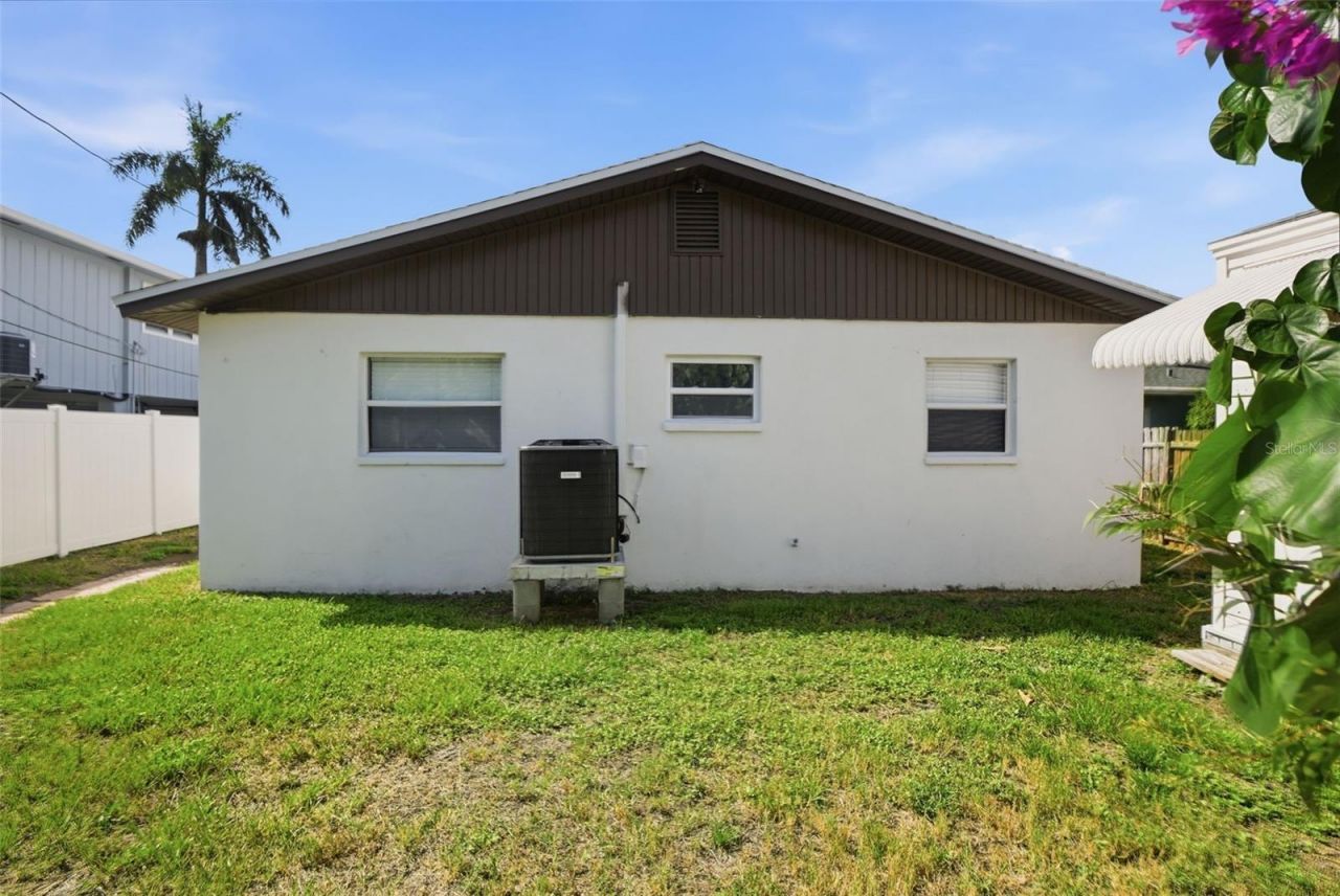 1842 Shore Acres Boulevard Ne, Saint Petersburg, FL 33703 Photo