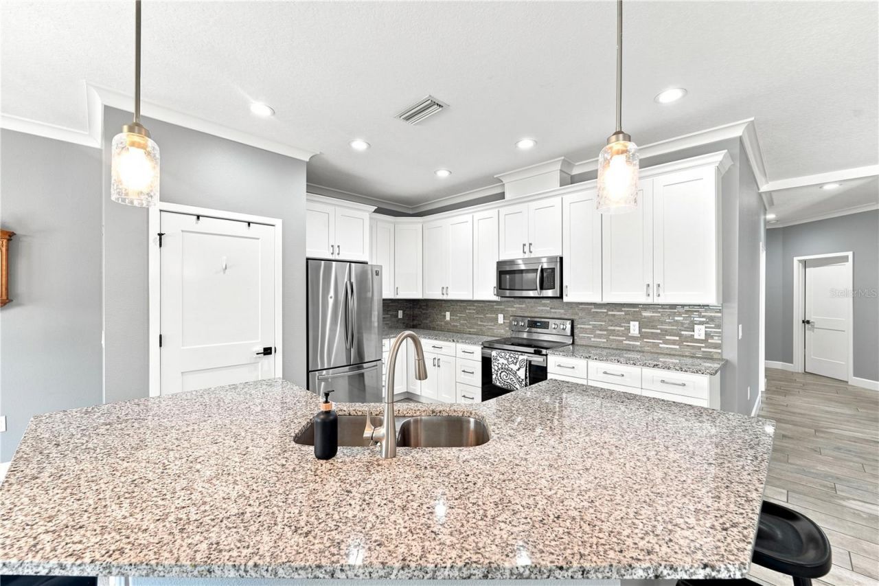 125 Longwood Drive, Osteen, FL 32764 Photo