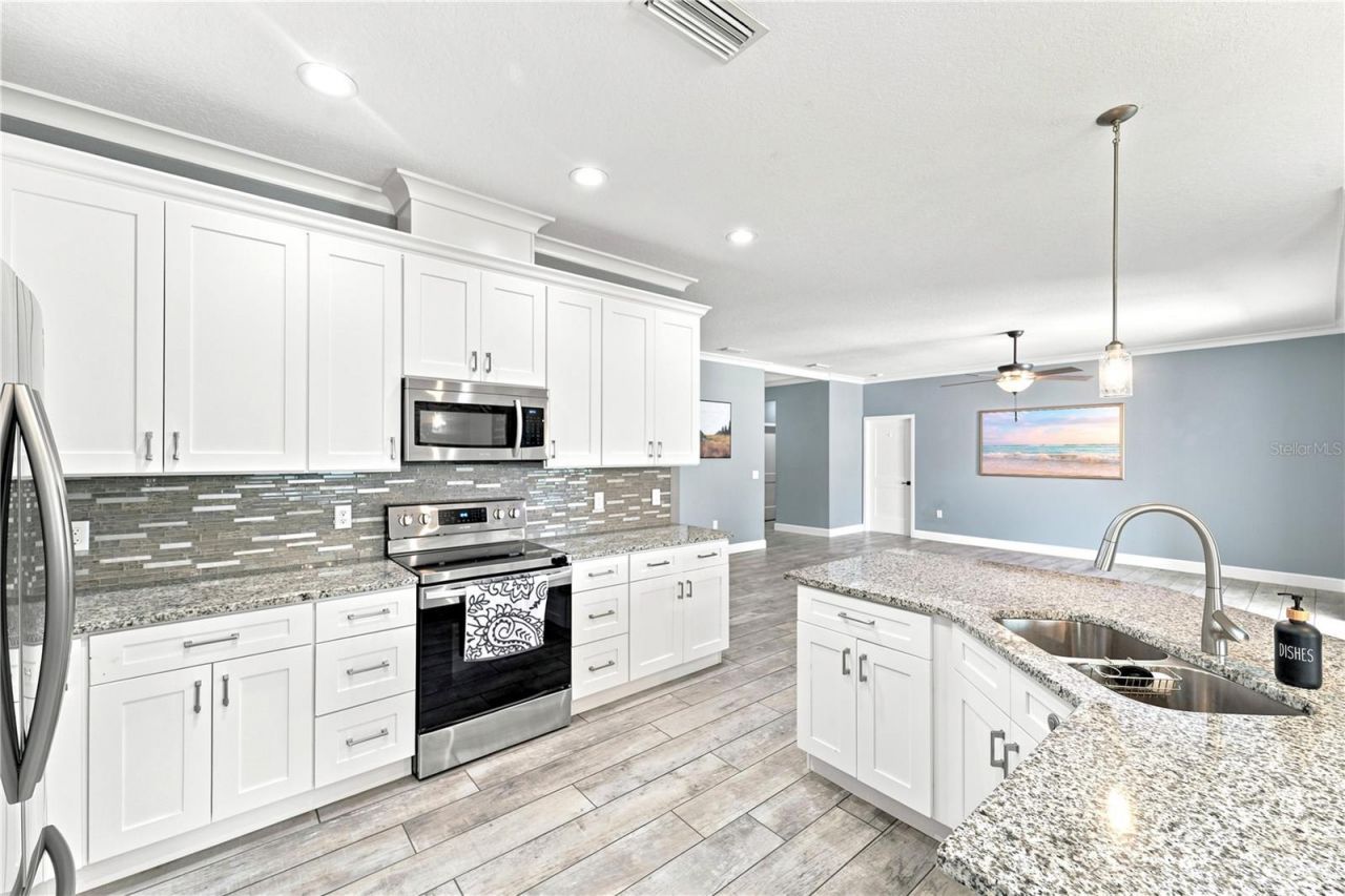 125 Longwood Drive, Osteen, FL 32764 Photo