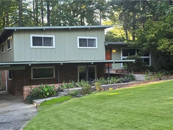 3522 Beachhill Drive , Atlanta, GA 30340