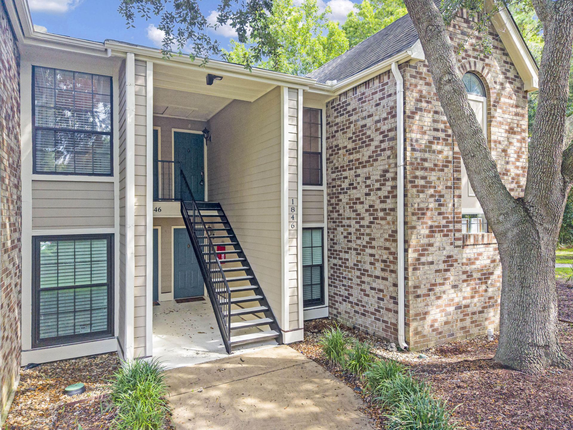 1846 Montclair Drive Photo 4