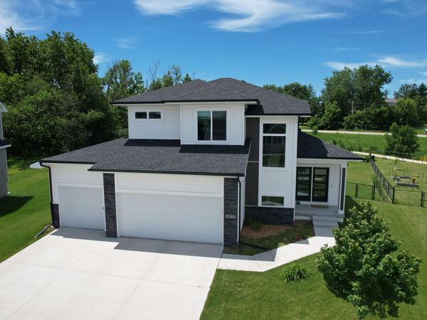 5820 Allerton Drive, Ames, IA 50014