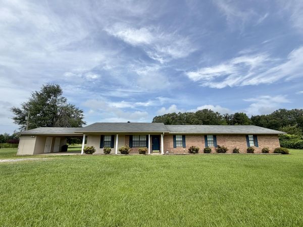 343 County Road 5011, Booneville, MS 38829