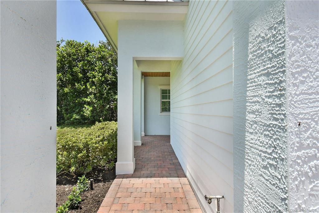 8109 SE Asaro Street, Hobe Sound, FL 33455 Photo