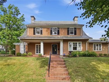 145 Wisteria Drive, Oakwood, OH 45419