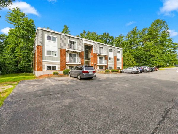 101G Capitol Hill Drive, Londonderry, NH 03053