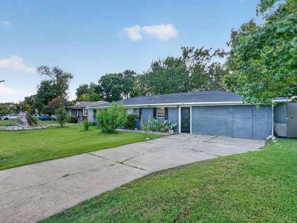 1029 S Bryan Street, Mesquite, TX 75149