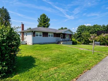 105 Grandview Street, Kingwood, WV 26537