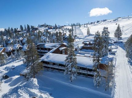 11589 Snowpeak Way, Unit #225, Truckee, CA 96161 Photo