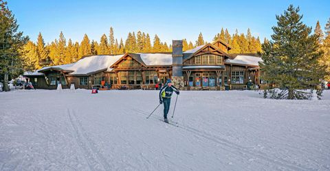 11589 Snowpeak Way, Unit #225, Truckee, CA 96161 Photo