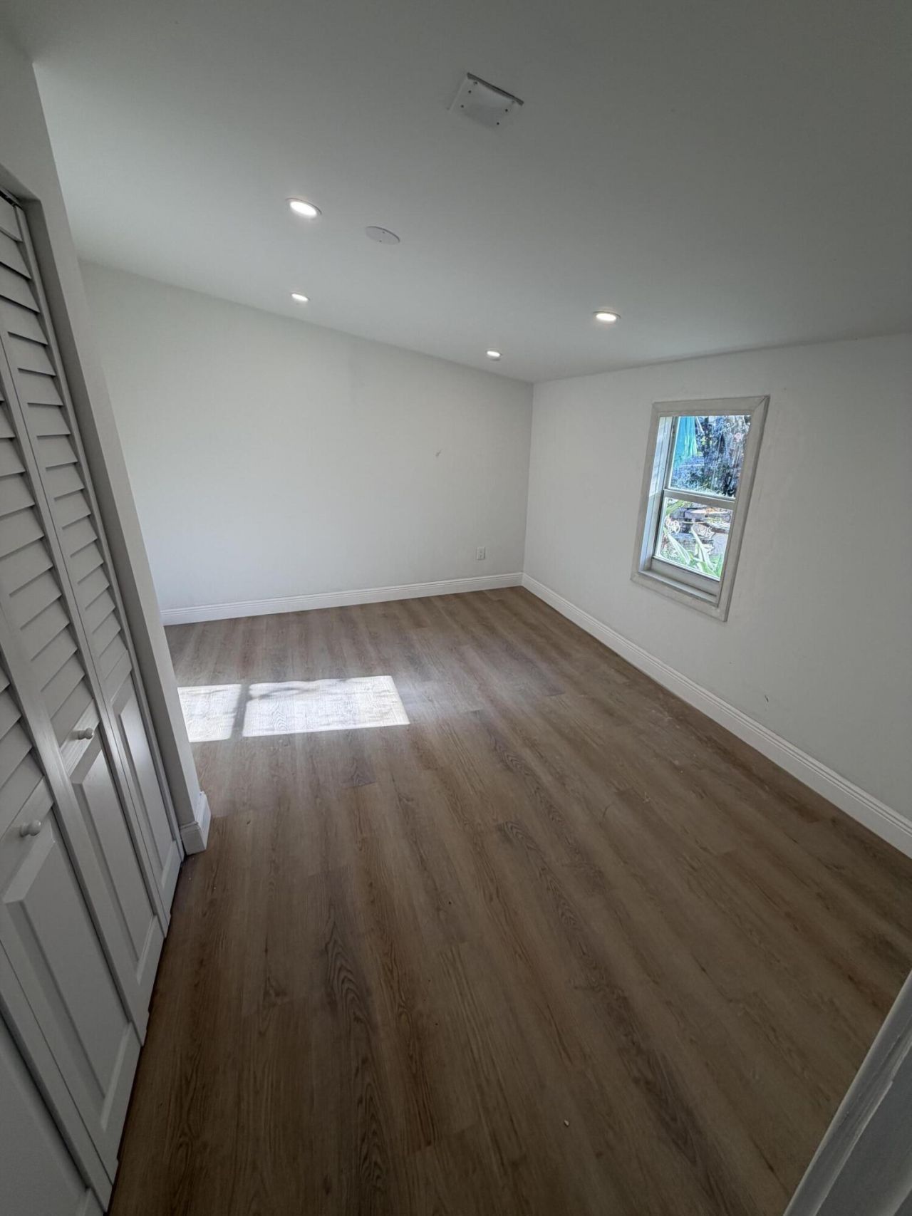 912 Montego Drive, West Palm Beach, FL 33415 Photo