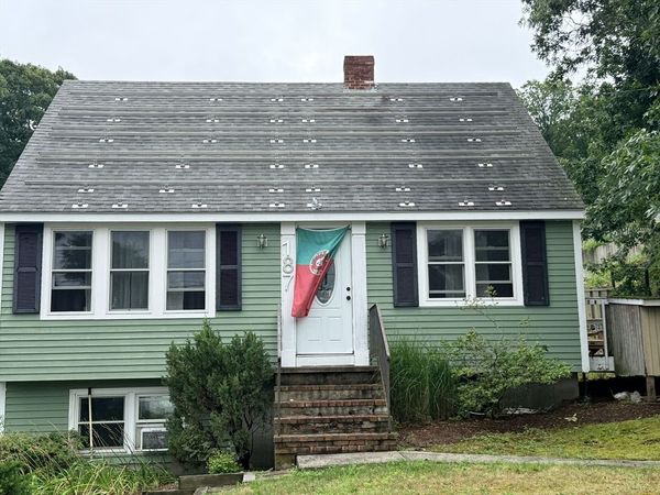 187 Ninigret Ave, Mashpee, MA 02649