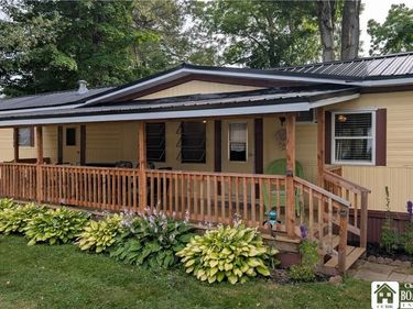 5 Lawndale Rd, Mayville, NY 14757