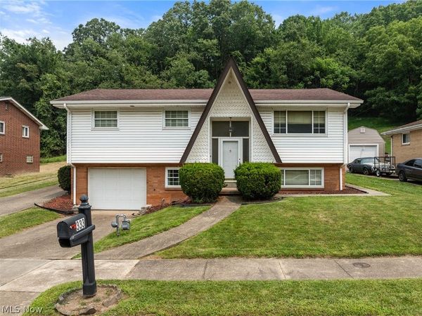 333 PATRICIA Avenue , Weirton, WV 26062
