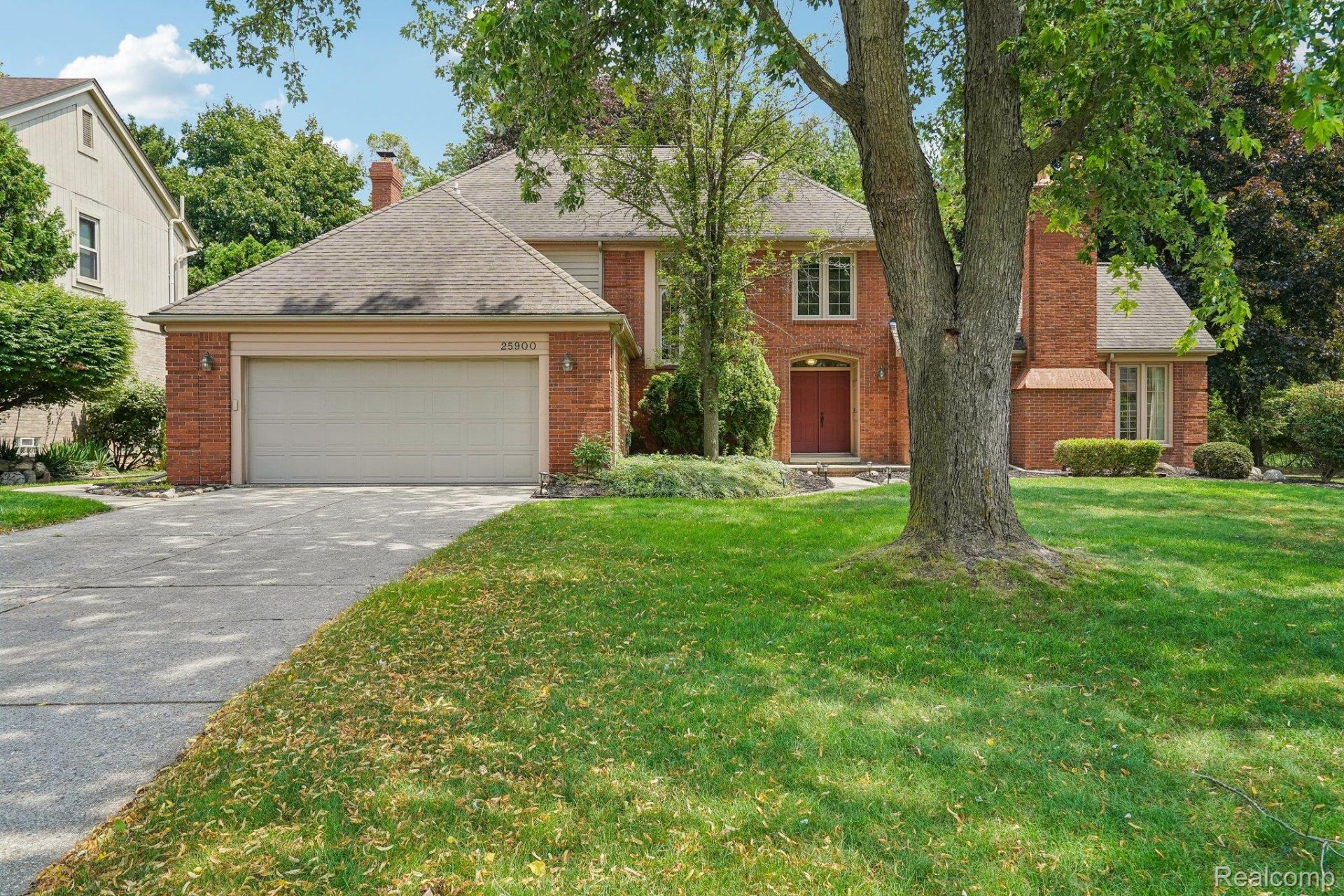 25900 Hunt Club Boulevard, Farmington Hills, Mi 48335 Main Photo
