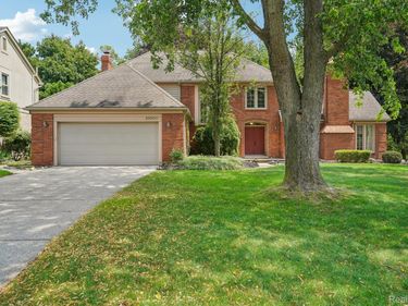 25900 Hunt Club Boulevard, Farmington Hills, Mi 48335