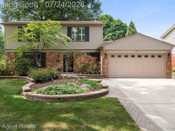 5963 Cliffside Drive, Troy, MI 48085