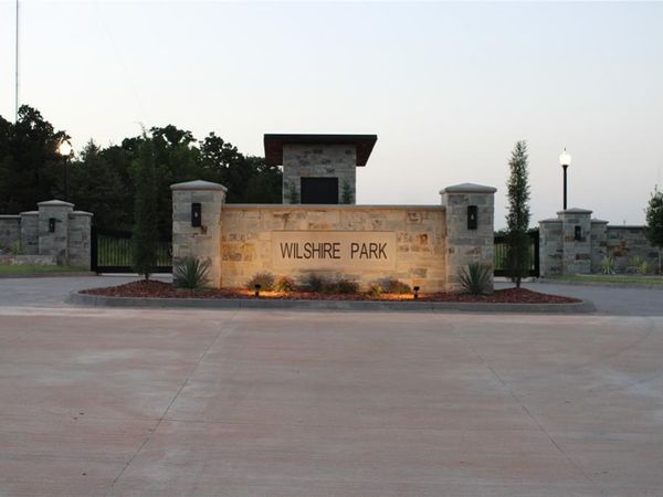 8101 W Wilshire Park Drive, Oklahoma City, OK 73111