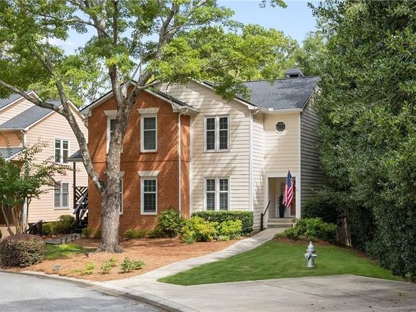 6502 Deerings Lane , Peachtree Corners, GA 30092