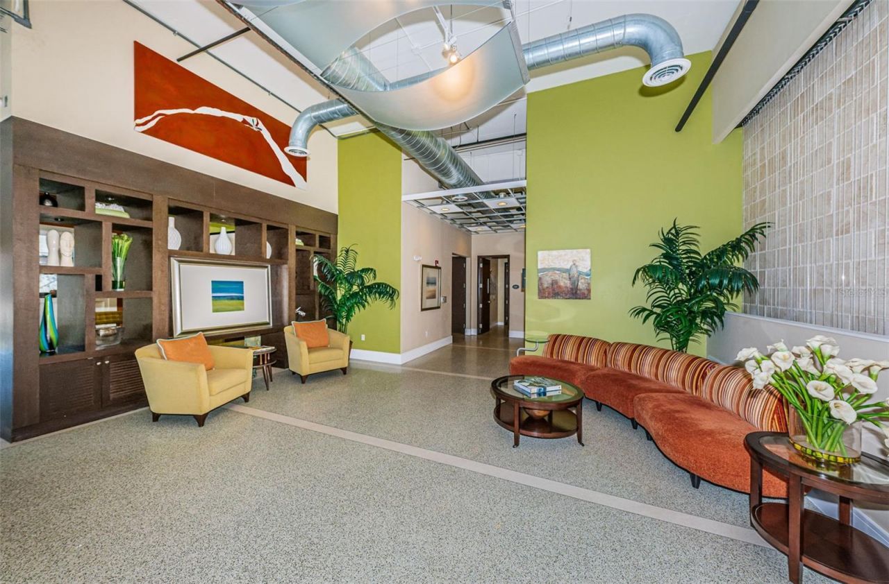 175 2nd Street S, Unit P04, Saint Petersburg, FL 33701 Photo
