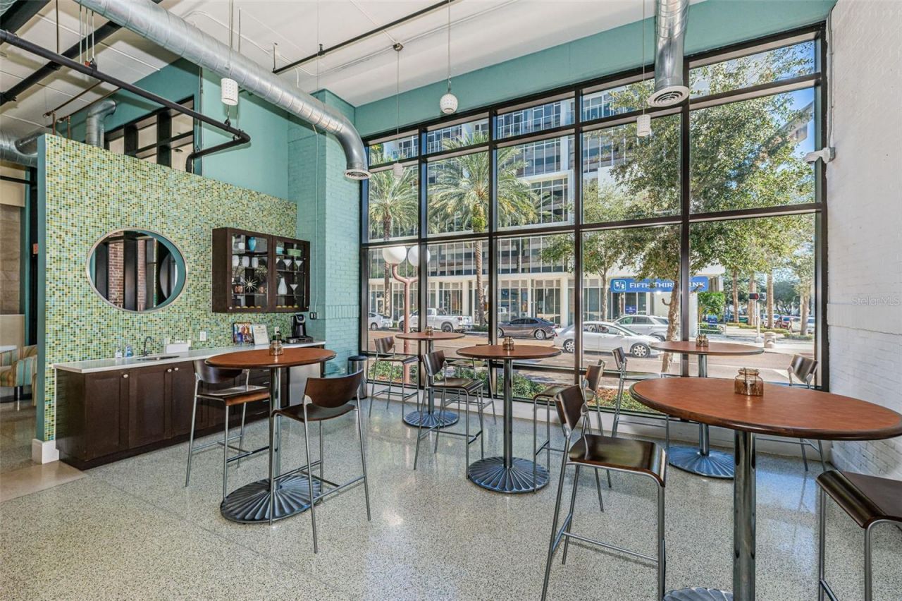 175 2nd Street S, Unit P04, Saint Petersburg, FL 33701 Photo