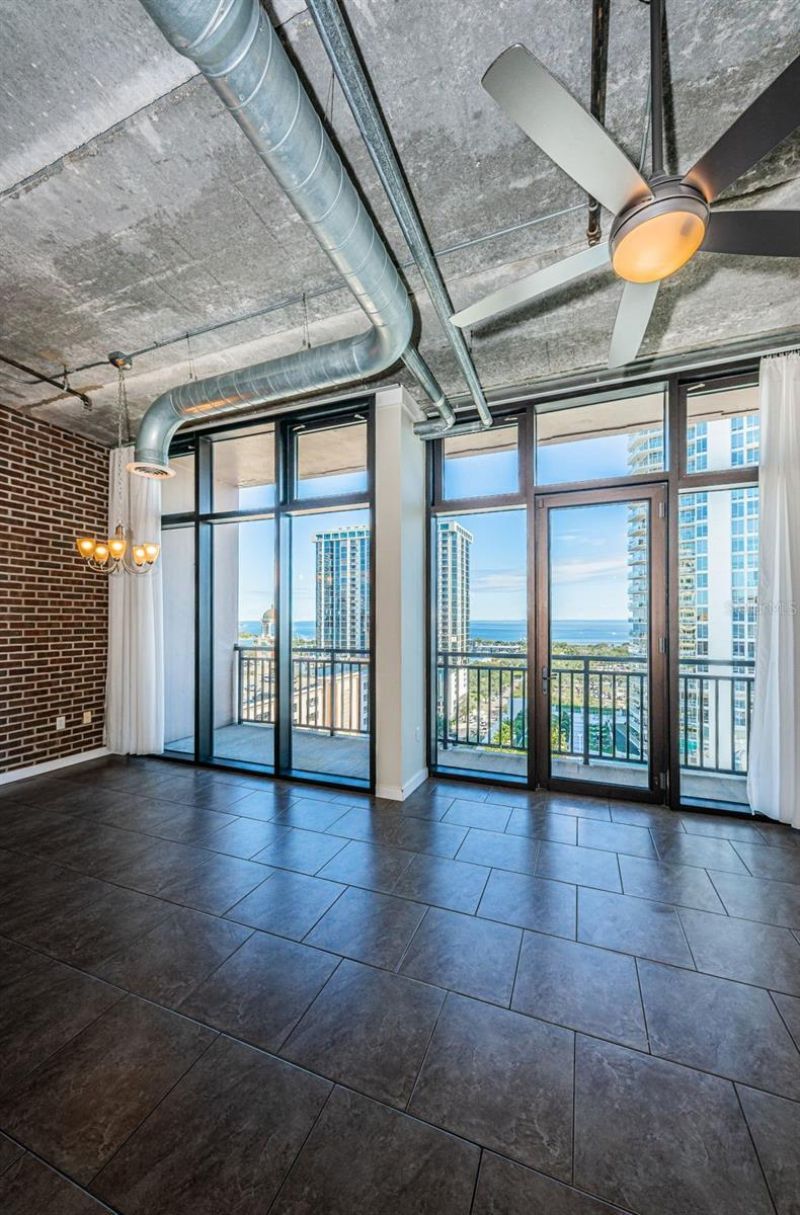 175 2nd Street S, Unit P04, Saint Petersburg, FL 33701 Photo