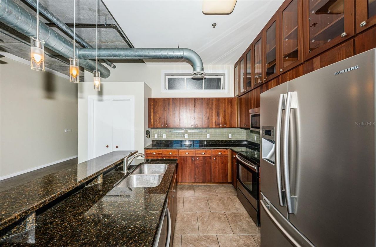 175 2nd Street S, Unit P04, Saint Petersburg, FL 33701 Photo