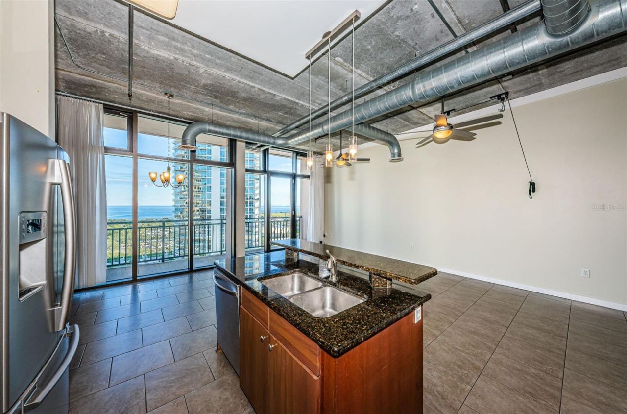 175 2nd Street S, Unit P04, Saint Petersburg, FL 33701 Photo