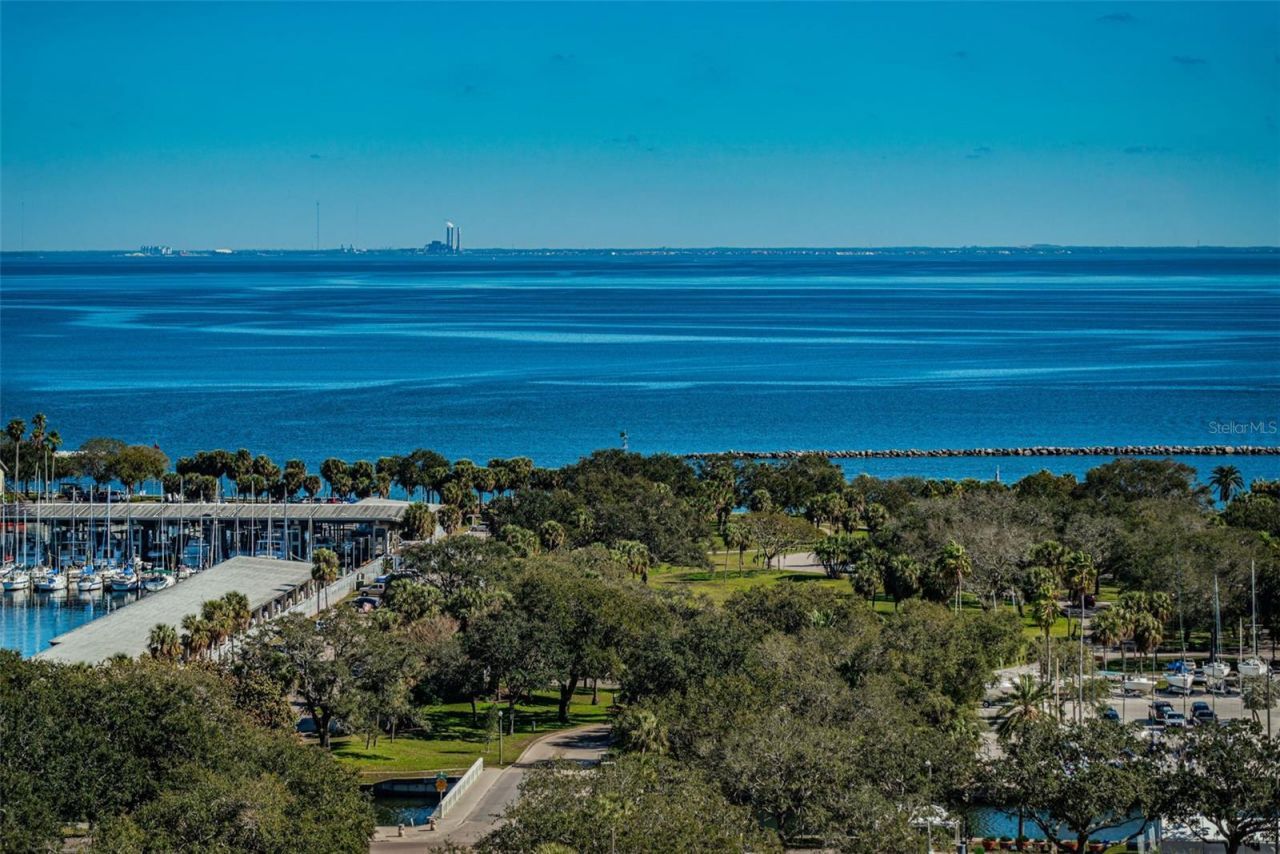 175 2nd Street S, Unit P04, Saint Petersburg, FL 33701 Photo