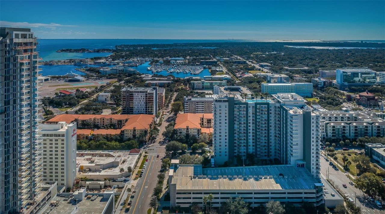 175 2nd Street S, Unit P04, Saint Petersburg, FL 33701 Photo
