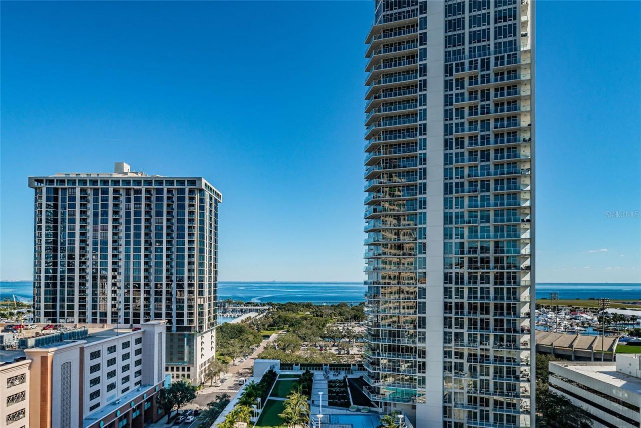 175 2nd Street S, Unit P04, Saint Petersburg, FL 33701 Photo