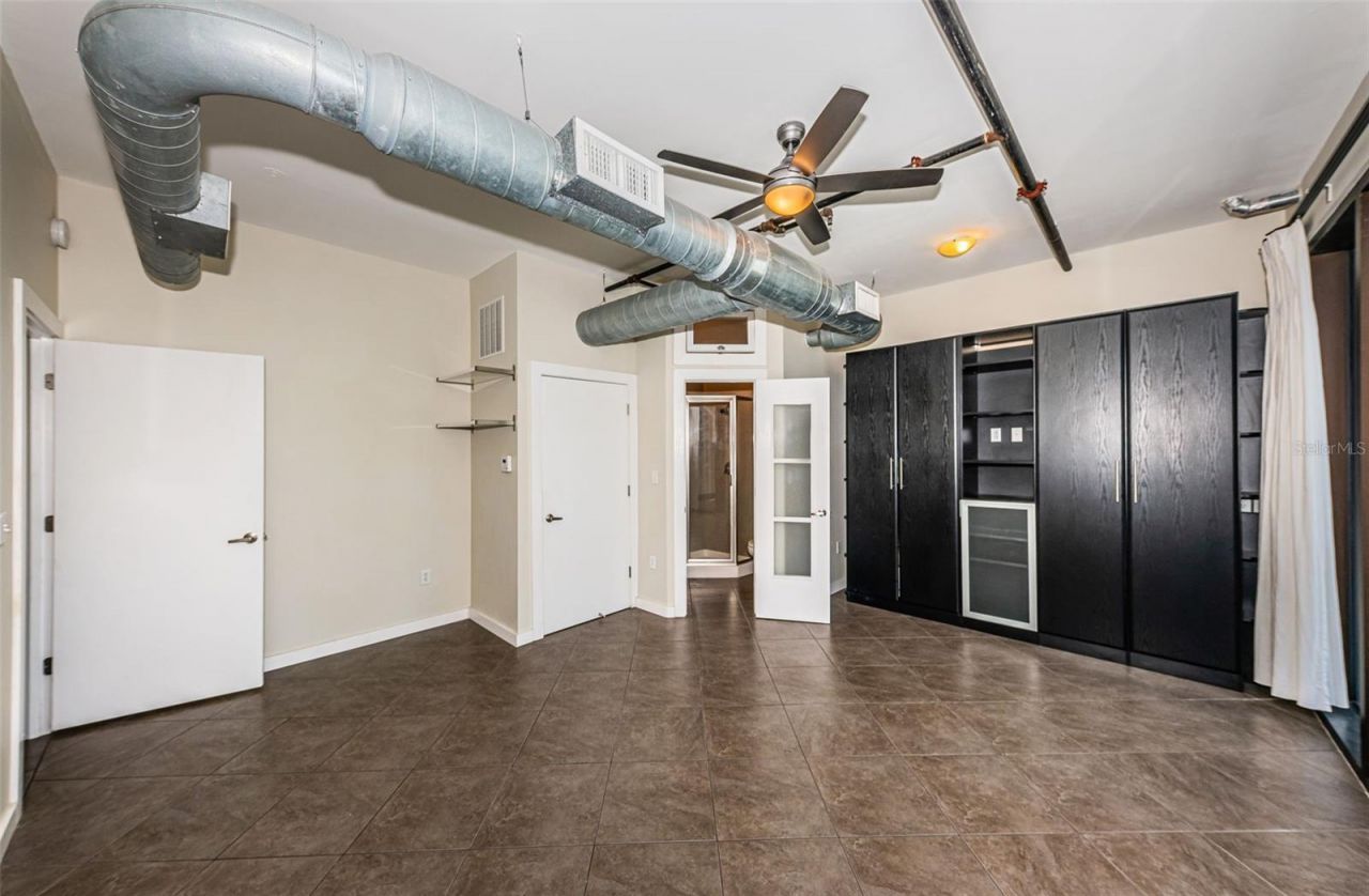 175 2nd Street S, Unit P04, Saint Petersburg, FL 33701 Photo