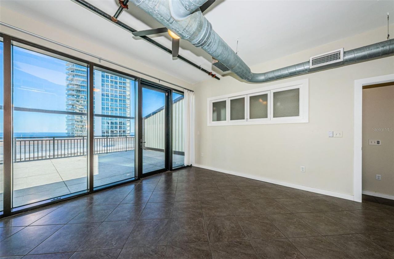 175 2nd Street S, Unit P04, Saint Petersburg, FL 33701 Photo