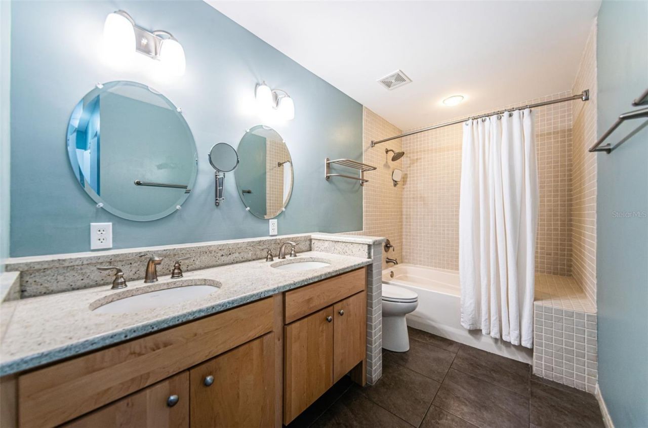 175 2nd Street S, Unit P04, Saint Petersburg, FL 33701 Photo