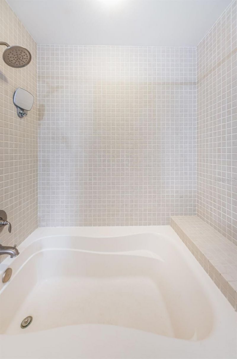 175 2nd Street S, Unit P04, Saint Petersburg, FL 33701 Photo