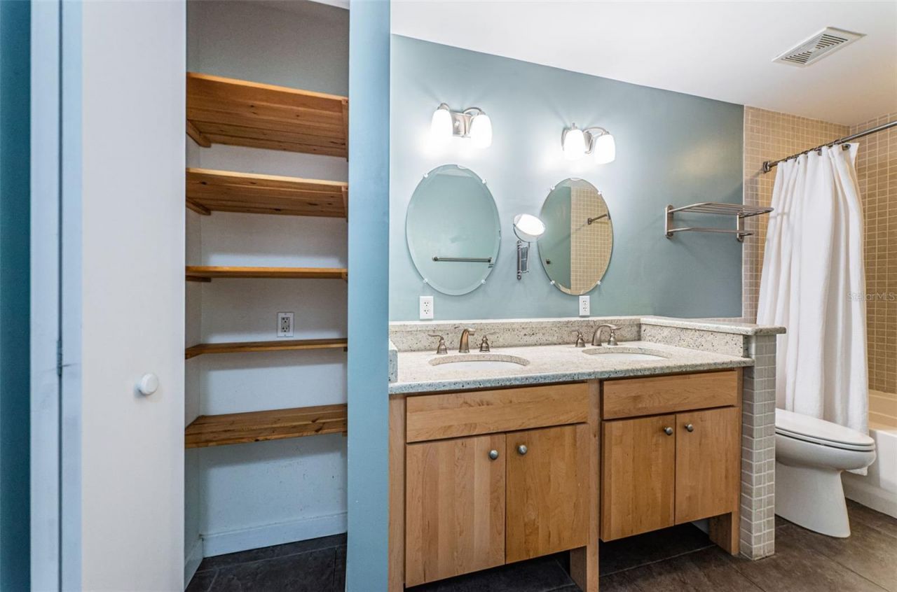 175 2nd Street S, Unit P04, Saint Petersburg, FL 33701 Photo