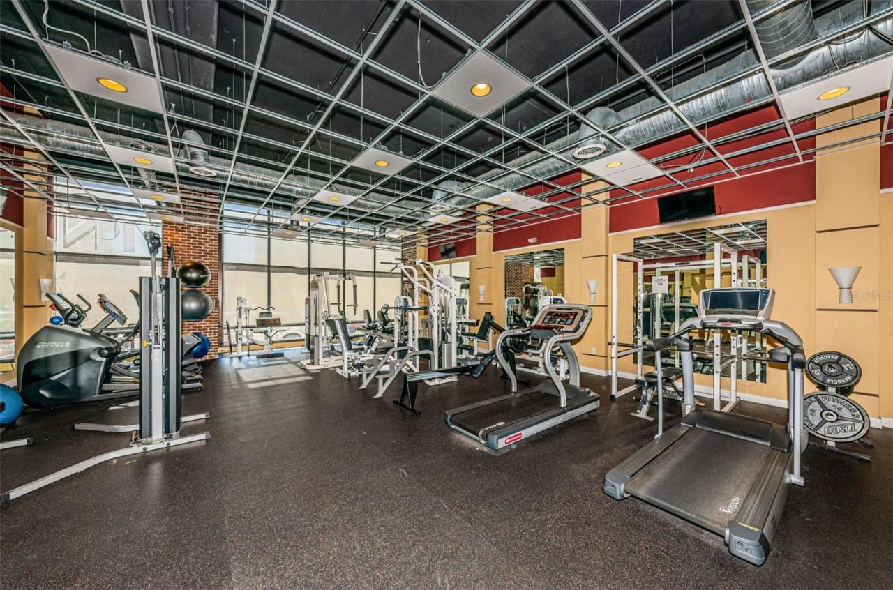 175 2nd Street S, Unit P04, Saint Petersburg, FL 33701 Photo