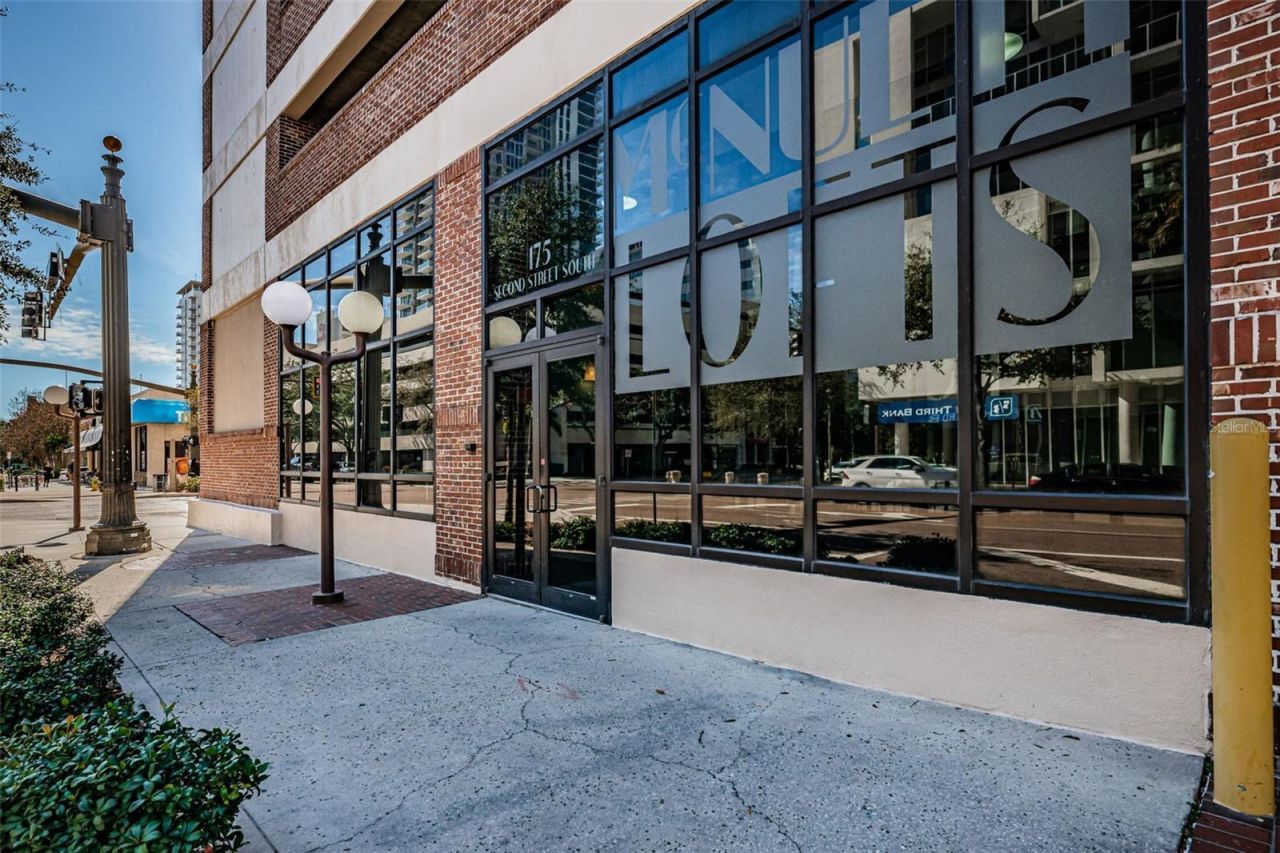 175 2nd Street S, Unit P04, Saint Petersburg, FL 33701 Photo