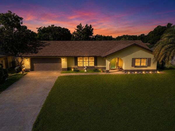 10 BLACKBURN PLACE, PALM COAST, FL 32137