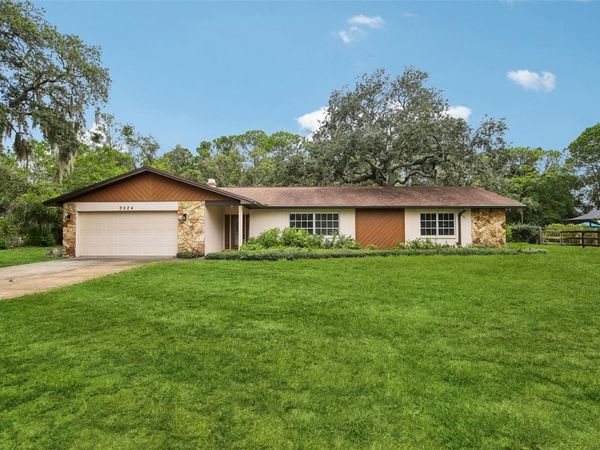 9224 LAKEVIEW DRIVE, NEW PORT RICHEY, FL 34654