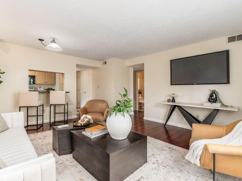915 Quay Avenue, Unit 915H, Grandview Heights, OH 43212 Photo 8