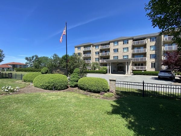 915 Hathaway Road, Unit 406, New Bedford, MA 02740