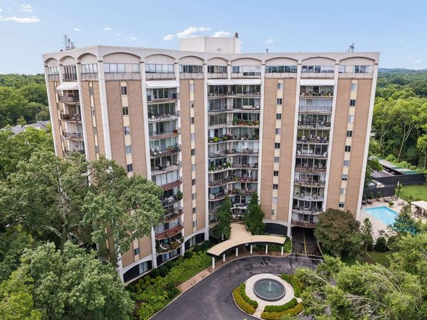 4215 Harding Pike, Unit 704, Nashville, TN 37205