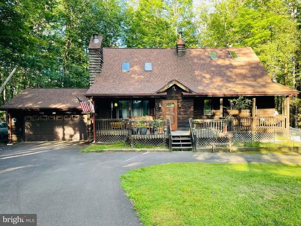 7 LIBRA MEW, LAKE ARIEL, PA 18436
