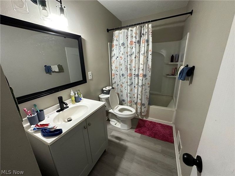 3415 E 106th Street, Cleveland, OH 44104 Photo 8