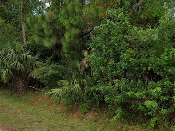14 Robert AVE , LEHIGH ACRES, FL 33936