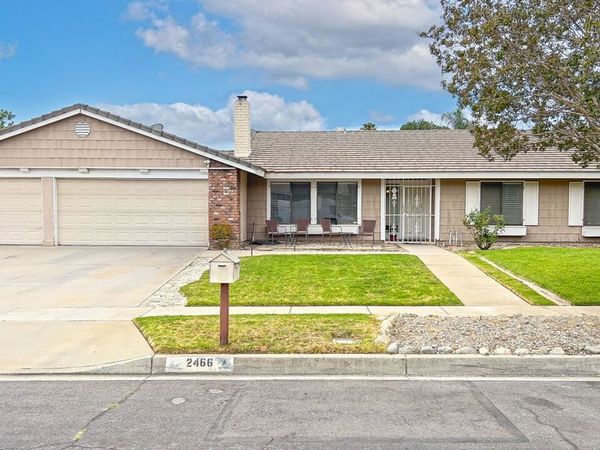 2466 N Orange Avenue, Rialto, CA 92377