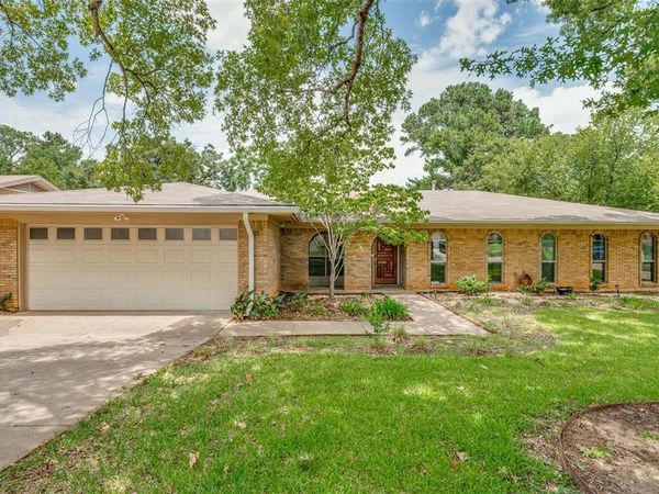 2215 W Sanford Street, Arlington, TX 76012