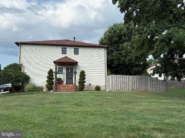 5 ROBERTS COURT, BORDENTOWN, NJ 08505
